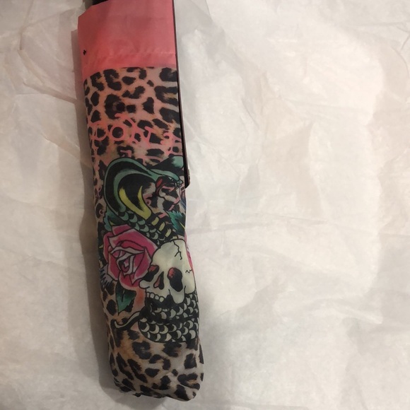 Ed Hardy animal leopard print compact auto open umbrella new - Picture 4 of 10